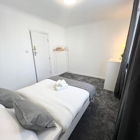 Stunning Flat In Greater London Hotel ภายนอก รูปภาพ