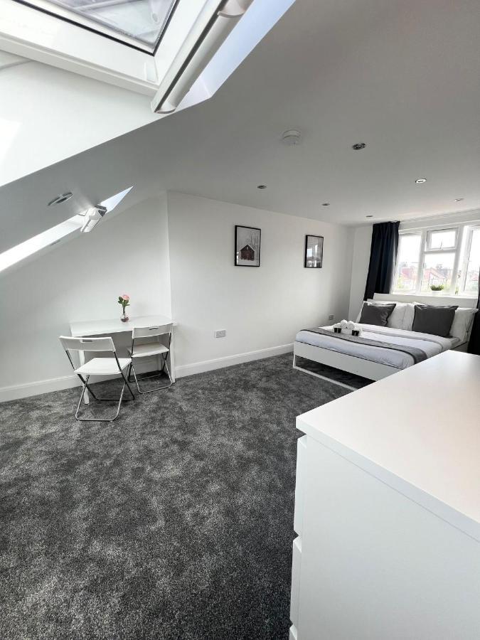 Stunning Flat In Greater London Hotel ภายนอก รูปภาพ