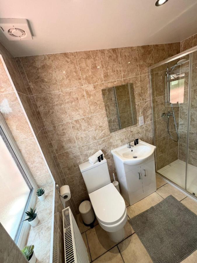 Stunning Flat In Greater London Hotel ภายนอก รูปภาพ