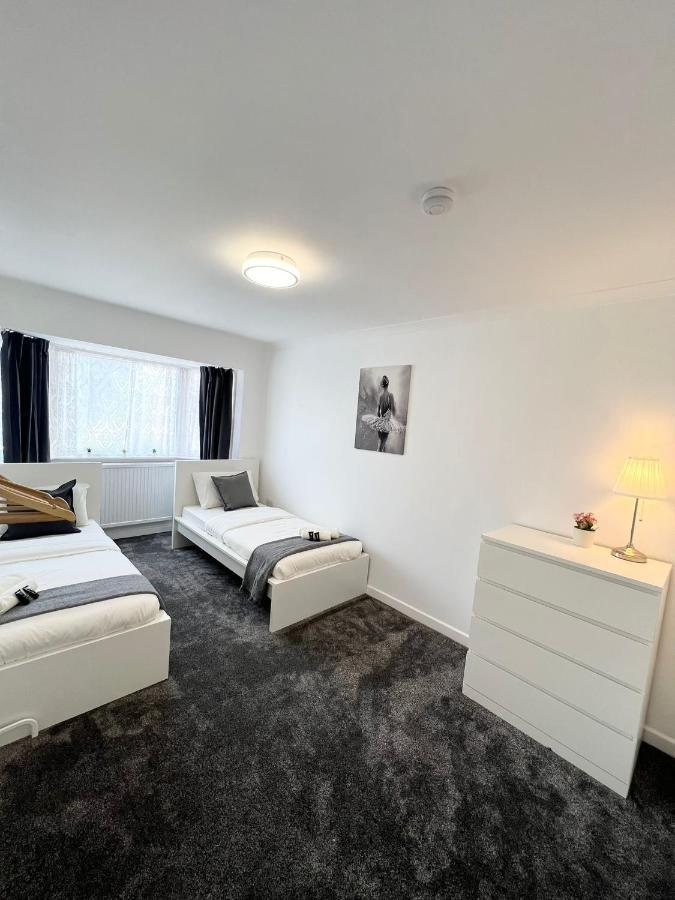 Stunning Flat In Greater London Hotel ภายนอก รูปภาพ