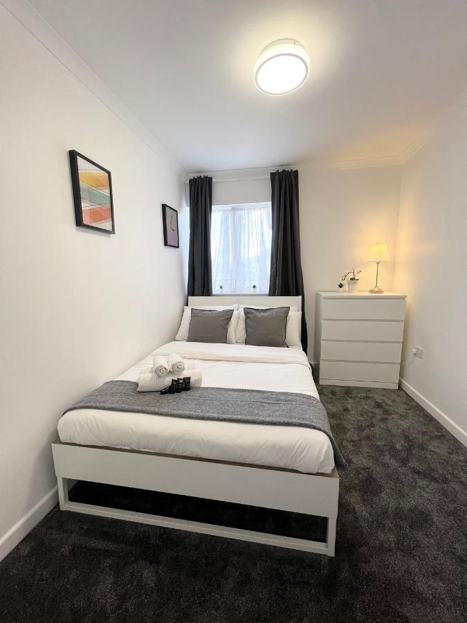 Stunning Flat In Greater London Hotel ภายนอก รูปภาพ
